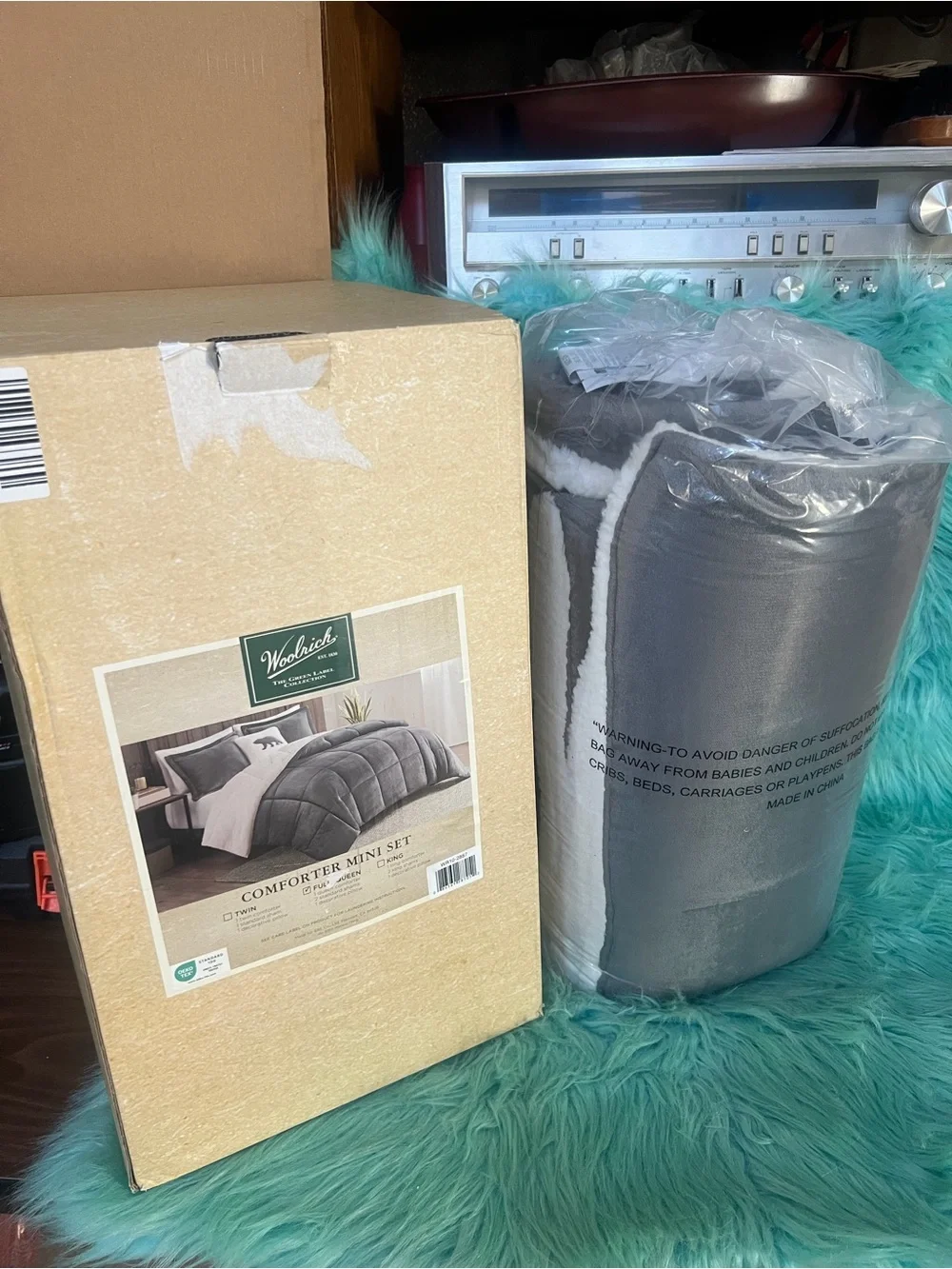 NIB Woolrich Gray Plush Comforter Set Full/Queen